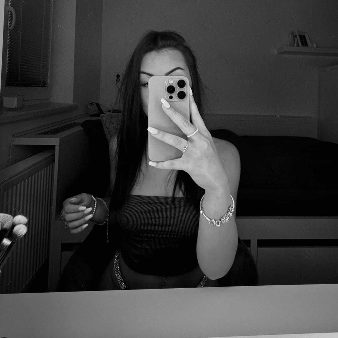 Instagram Profilbild von d.langovaa