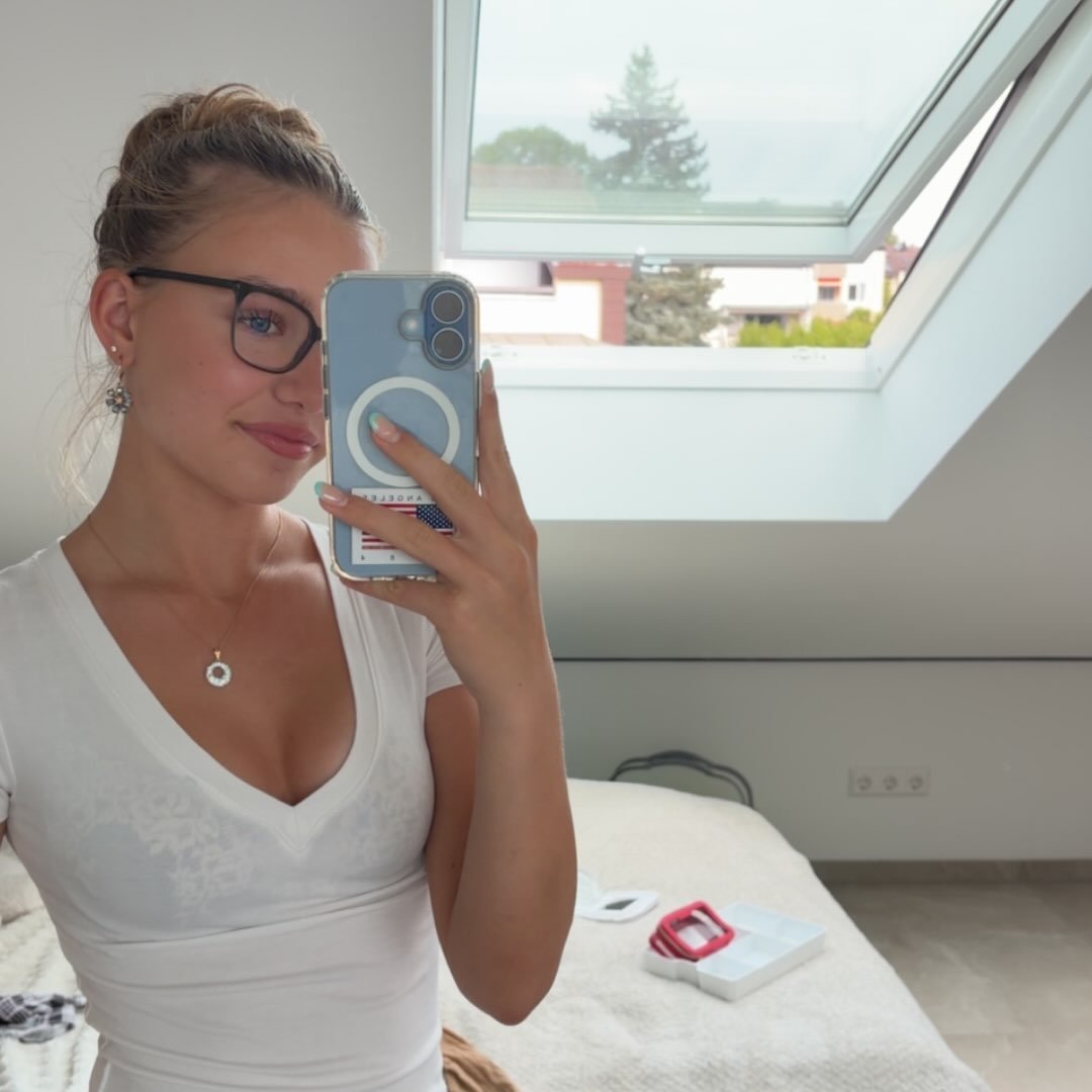 Instagram Profilbild von lara_bo21