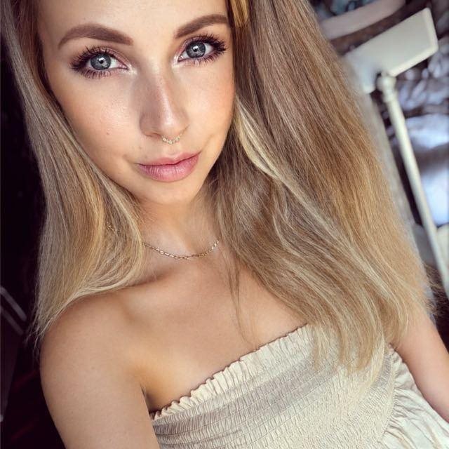Instagram Profilbild von m0na.m0ur