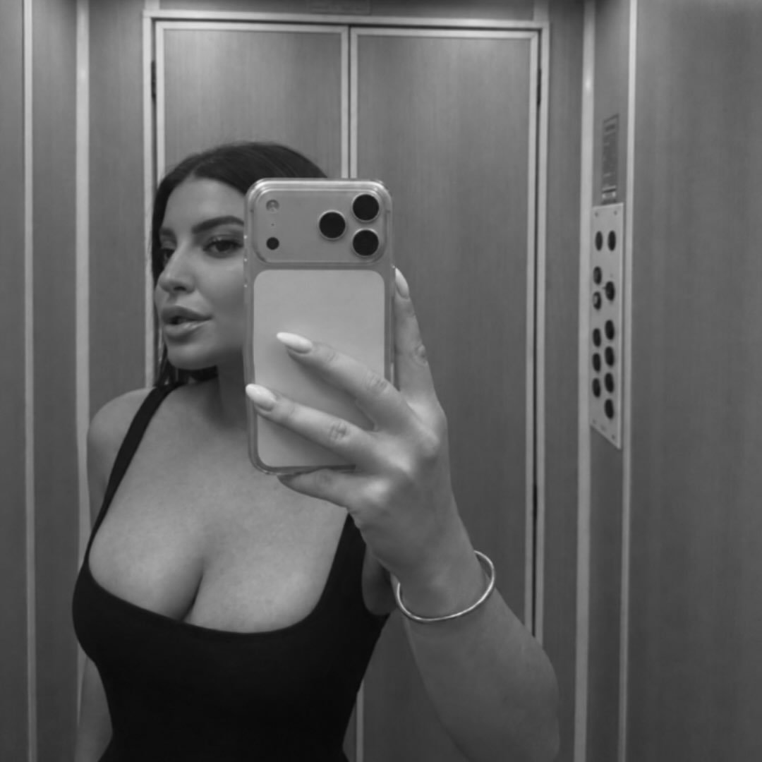 Instagram Profilbild von elenikoutsoupi