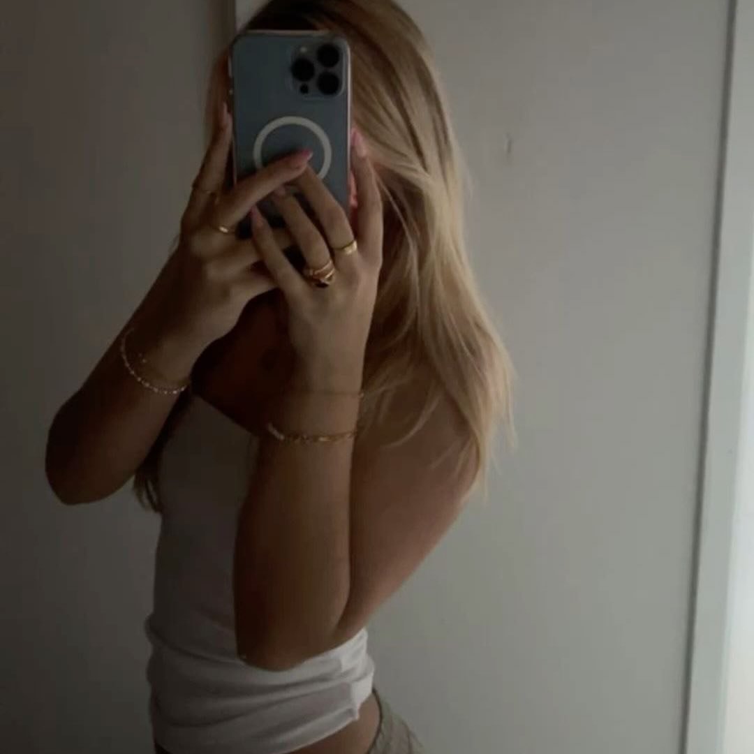 Instagram Profilbild von elina.olb00