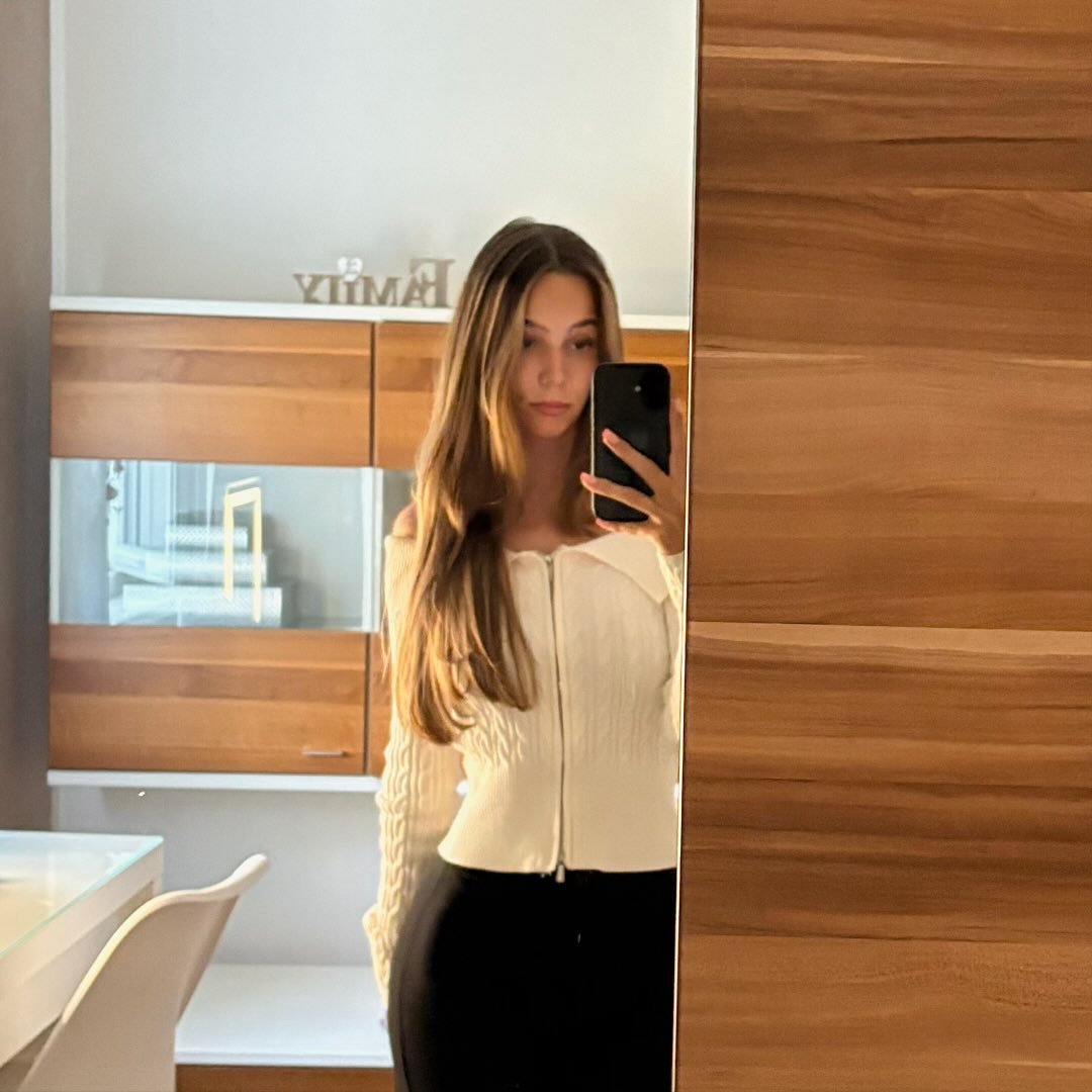 Instagram Profilbild von larisa.ajkc