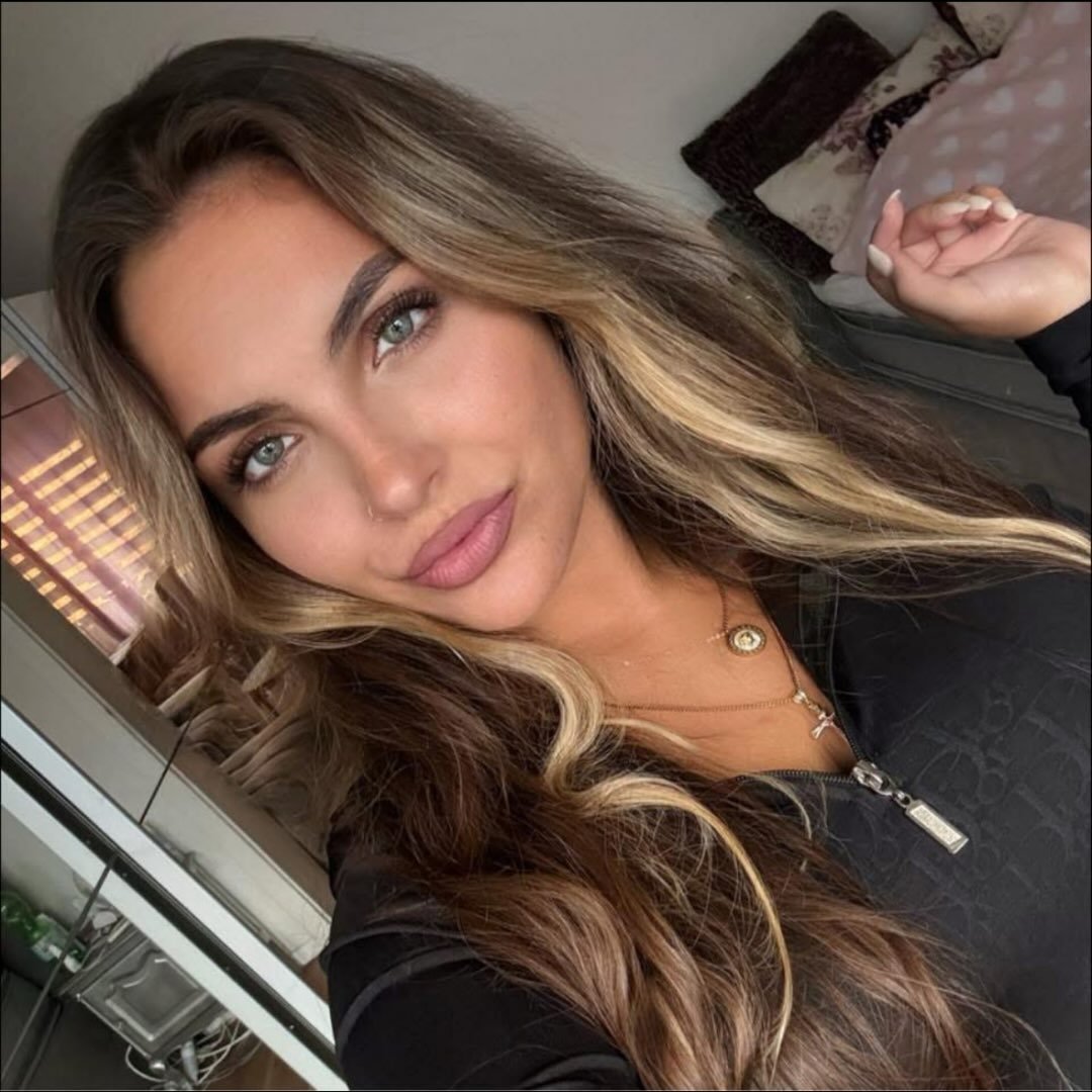Instagram Profilbild von minaferizi