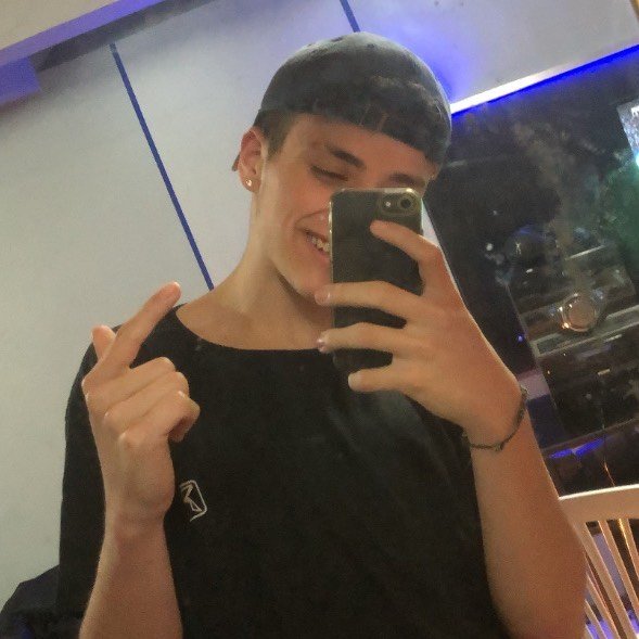 Instagram Profilbild von bxrna_