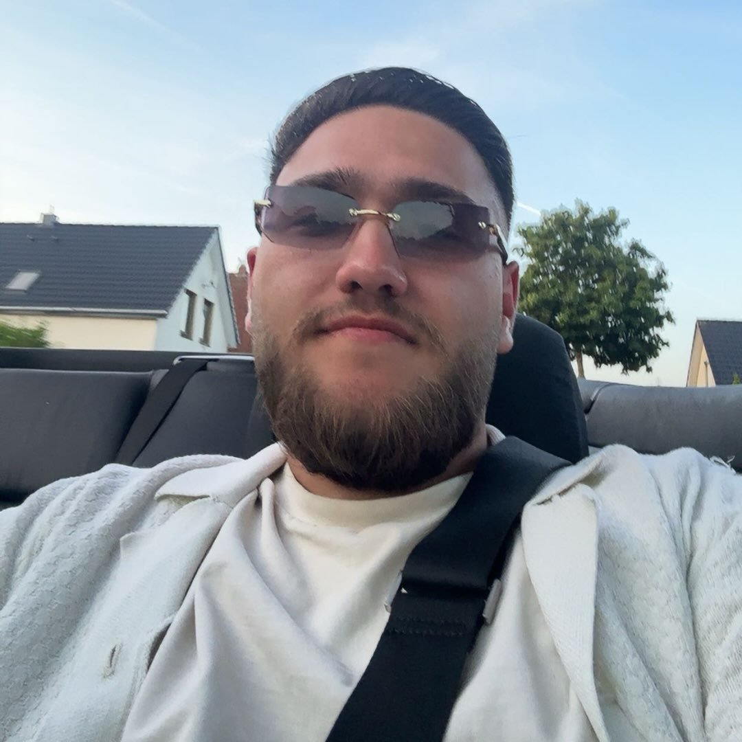 Instagram Profilbild von azmi28_12