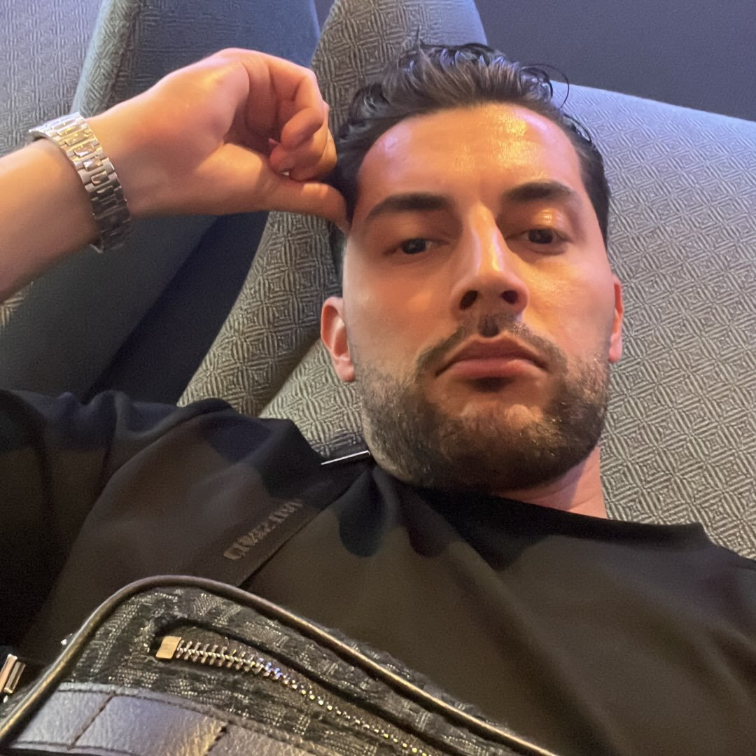 Instagram Profilbild von b.yz52