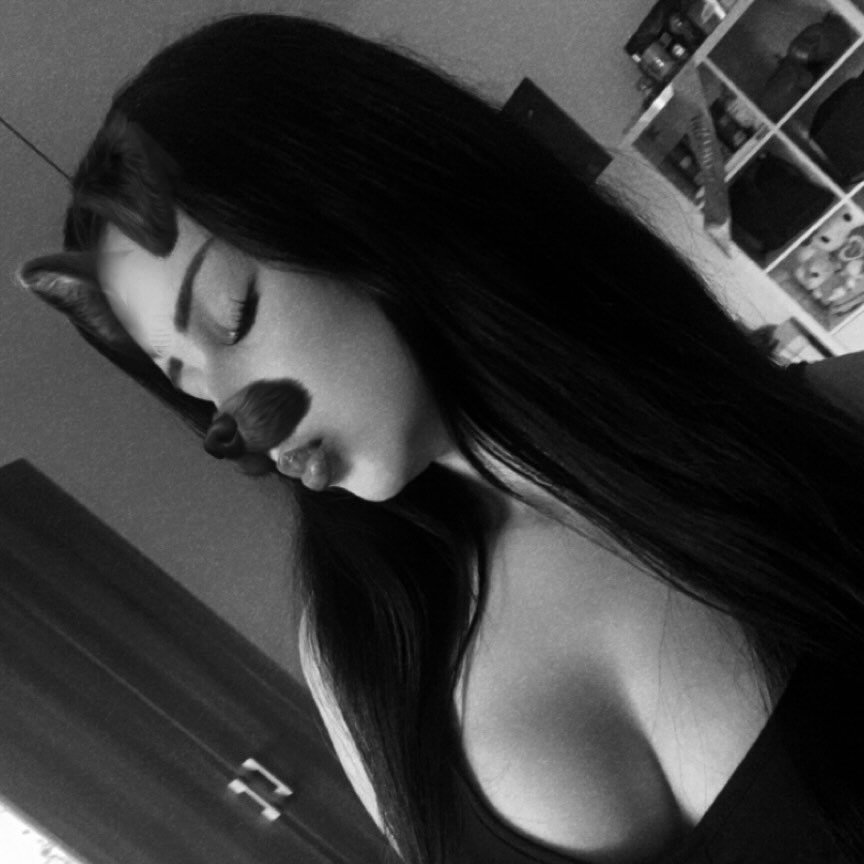 Instagram Profilbild von j_pariskova