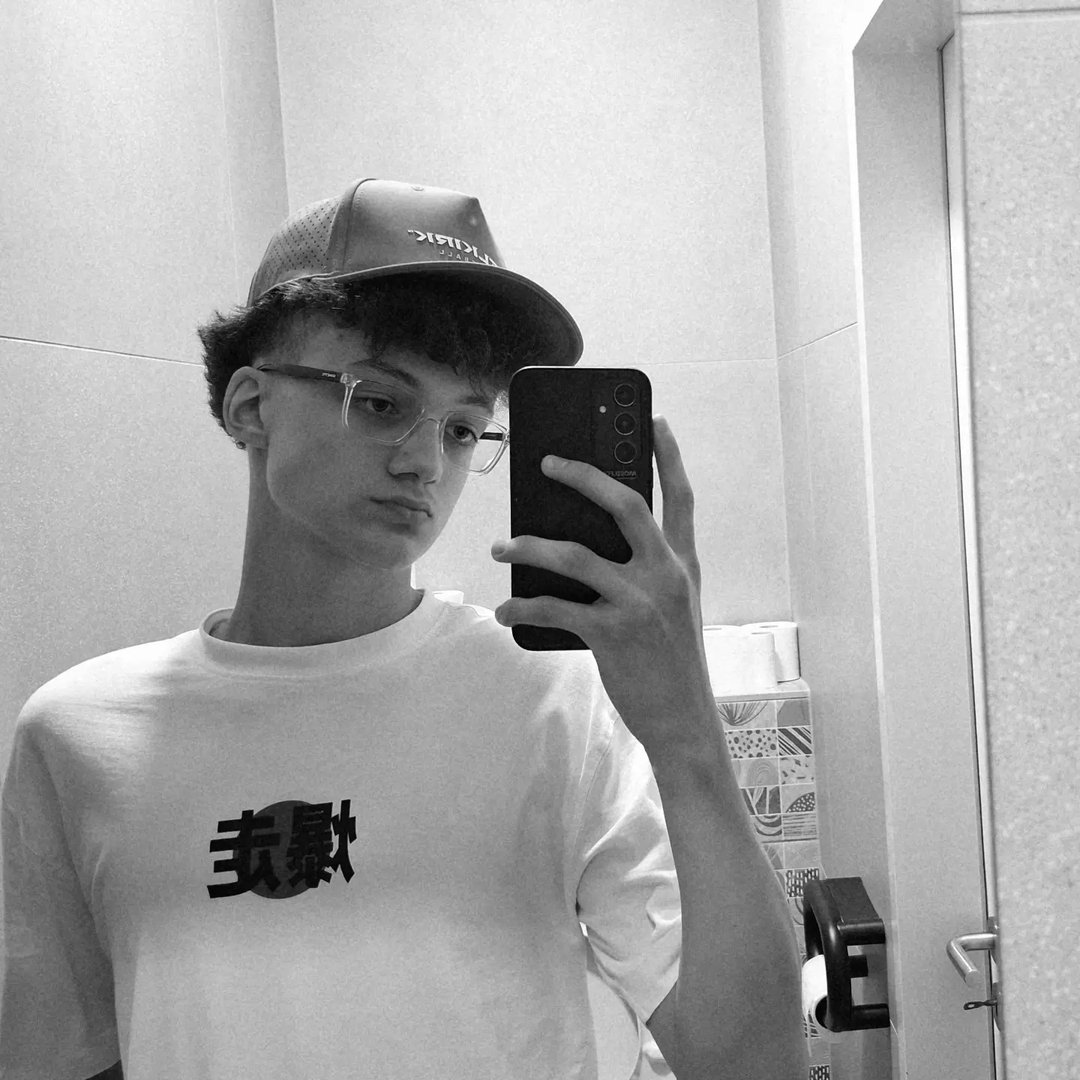 Instagram Profilbild von csanadmagyar