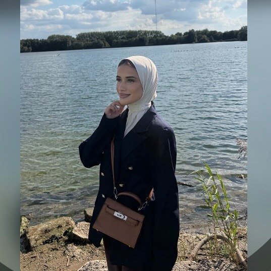 Instagram Profilbild von farahaaaazmiii