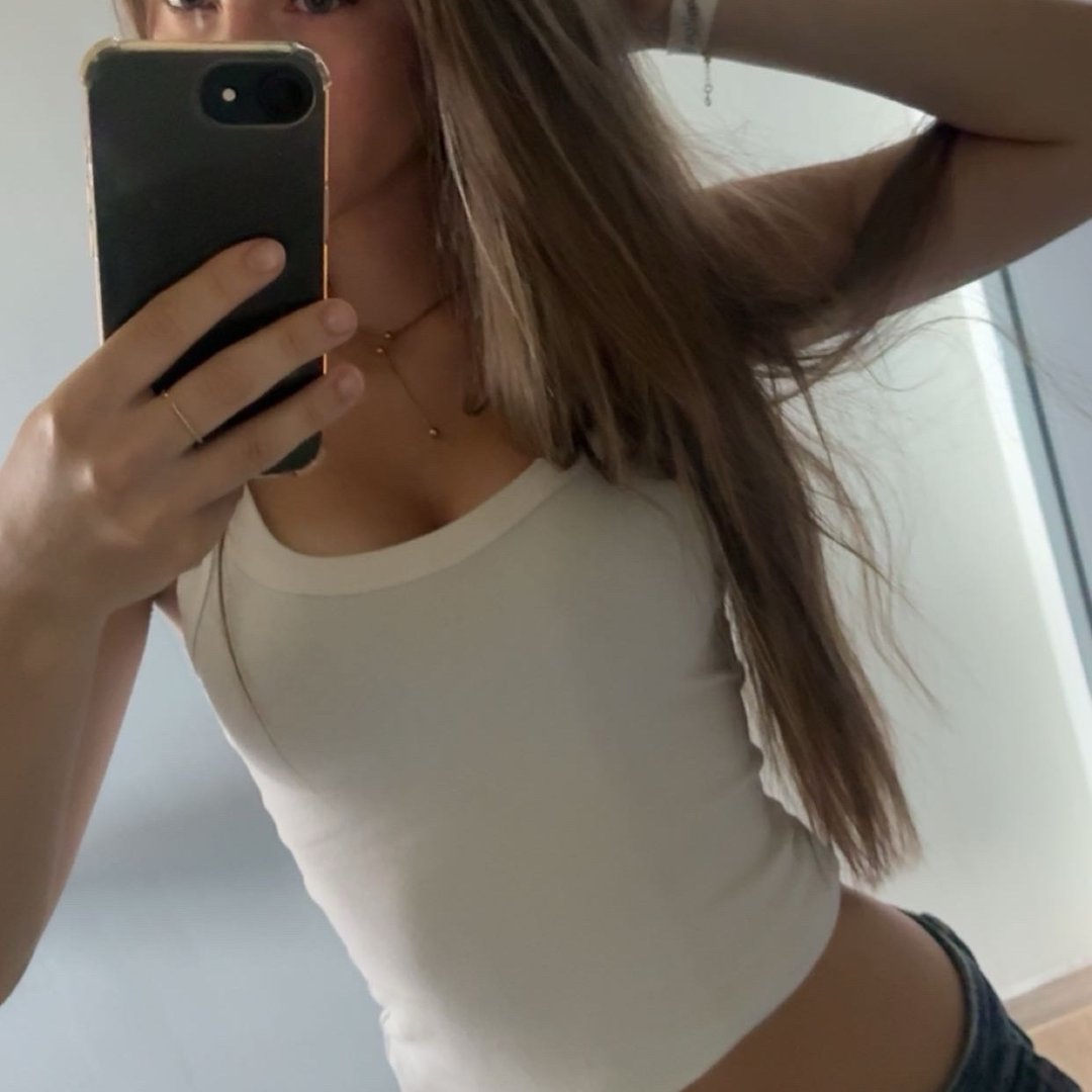 Instagram Profilbild von laraaa_232