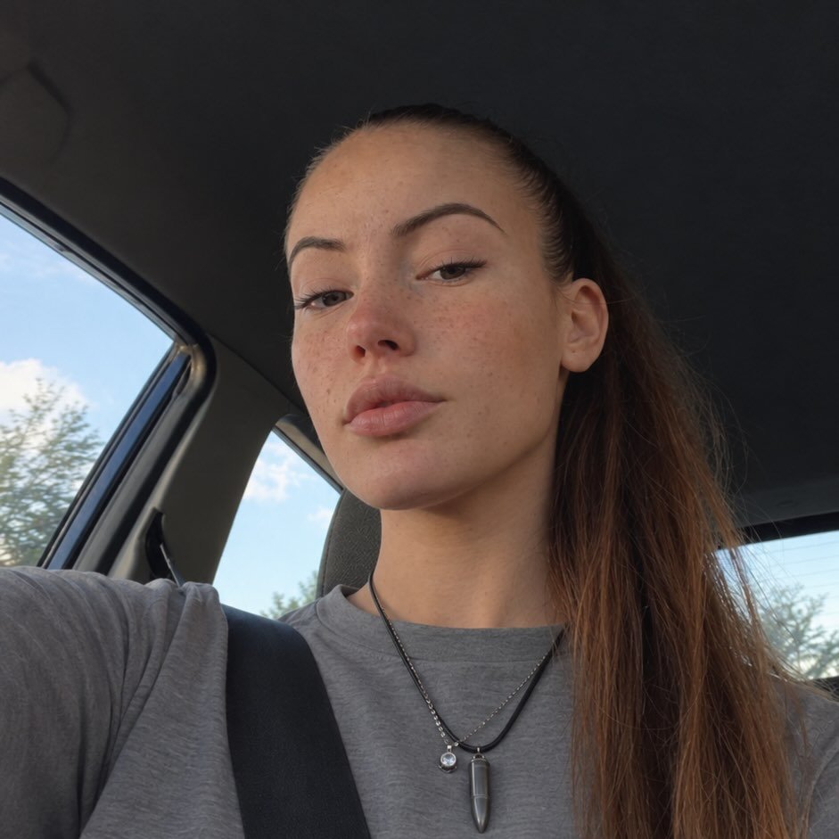 Instagram Profilbild von _itsmelara