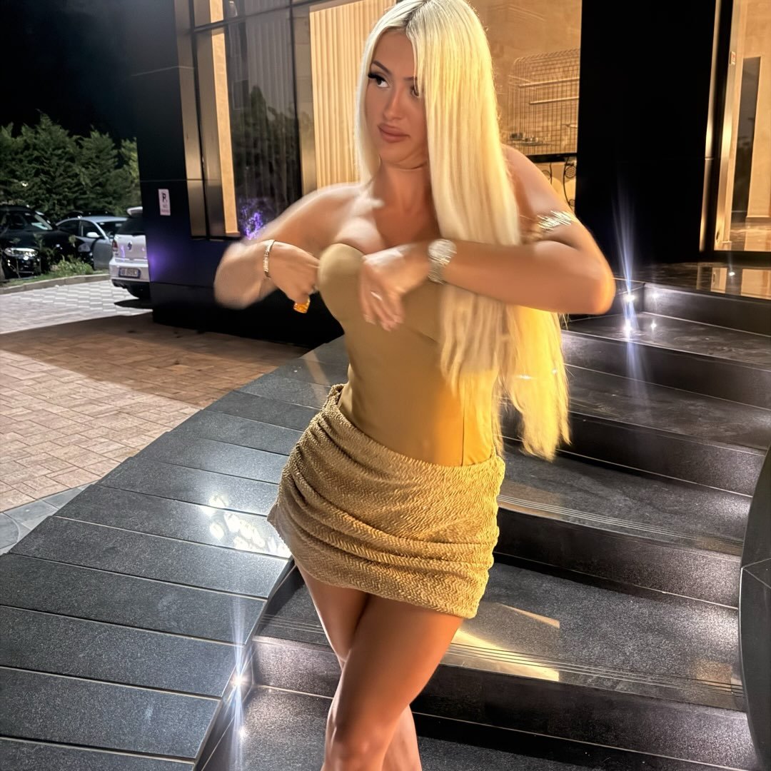 Instagram Profilbild von elijonakurtii