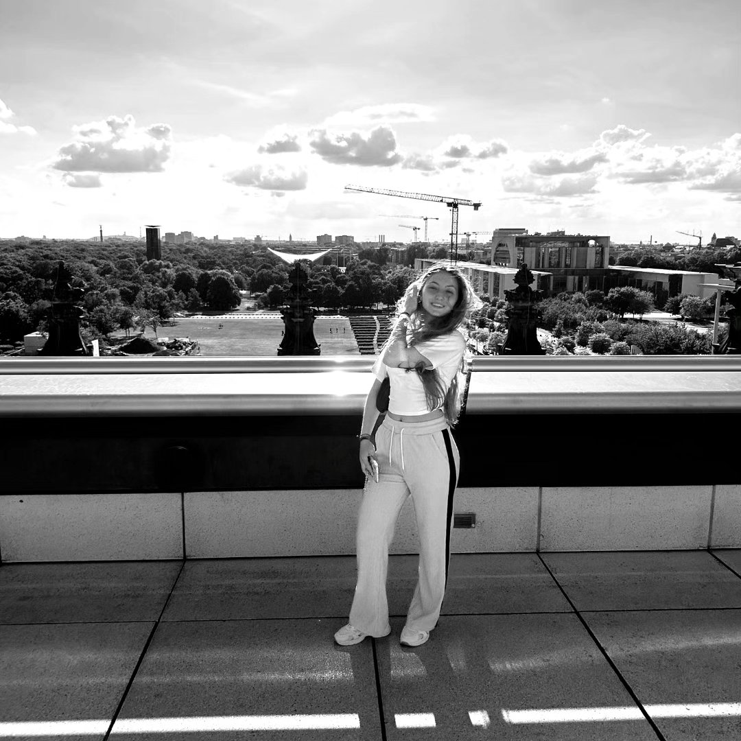 Instagram Profilbild von ariana_k18