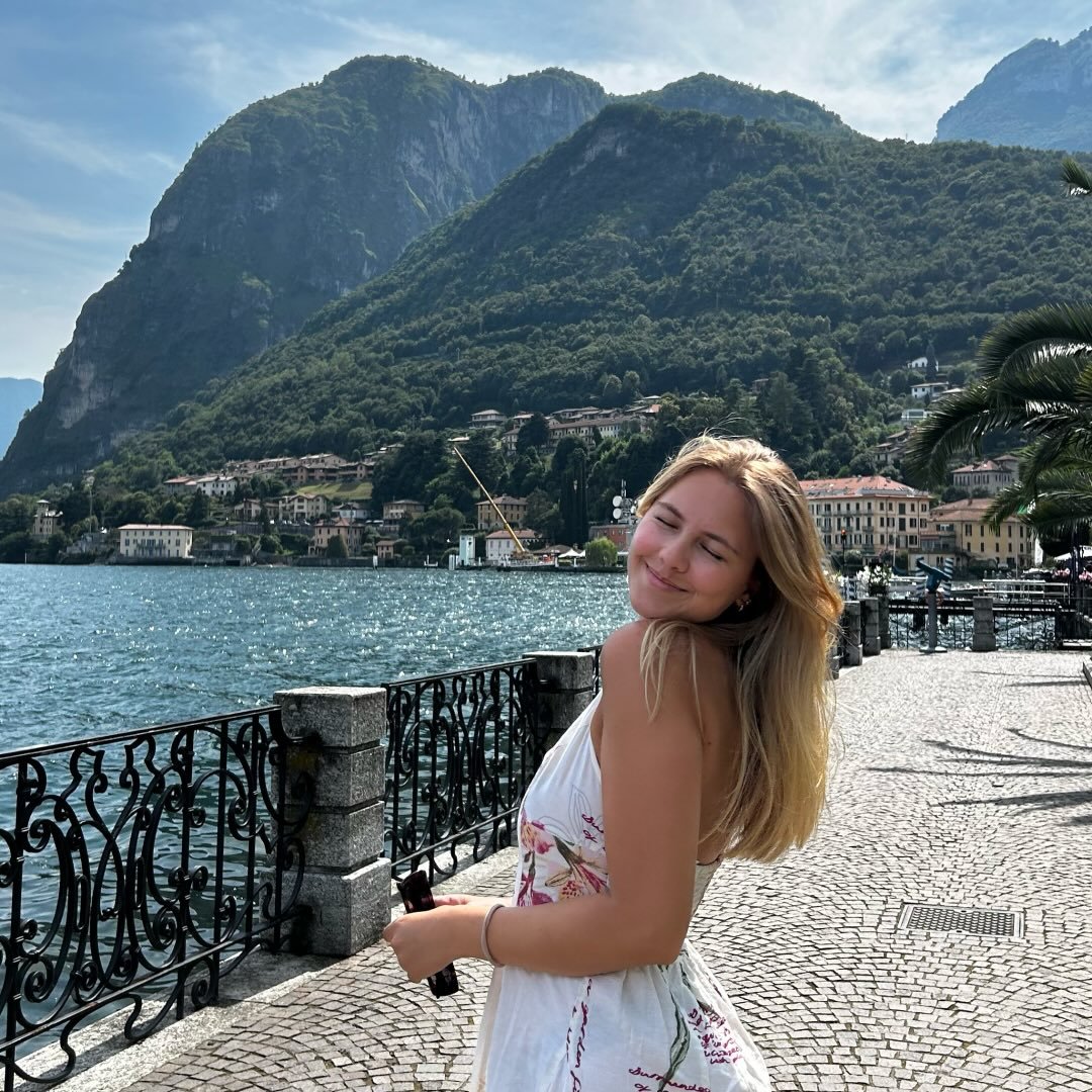 Instagram Profilbild von _.nadiine