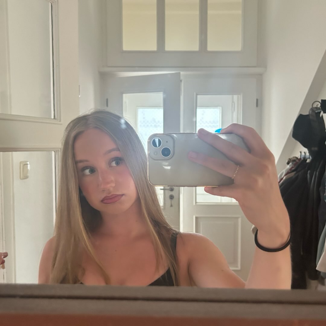 Instagram Profilbild von hellaa.prvt