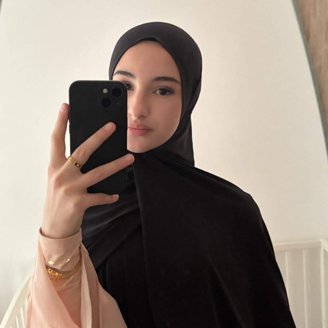 Instagram Profilbild von zeehra.ese