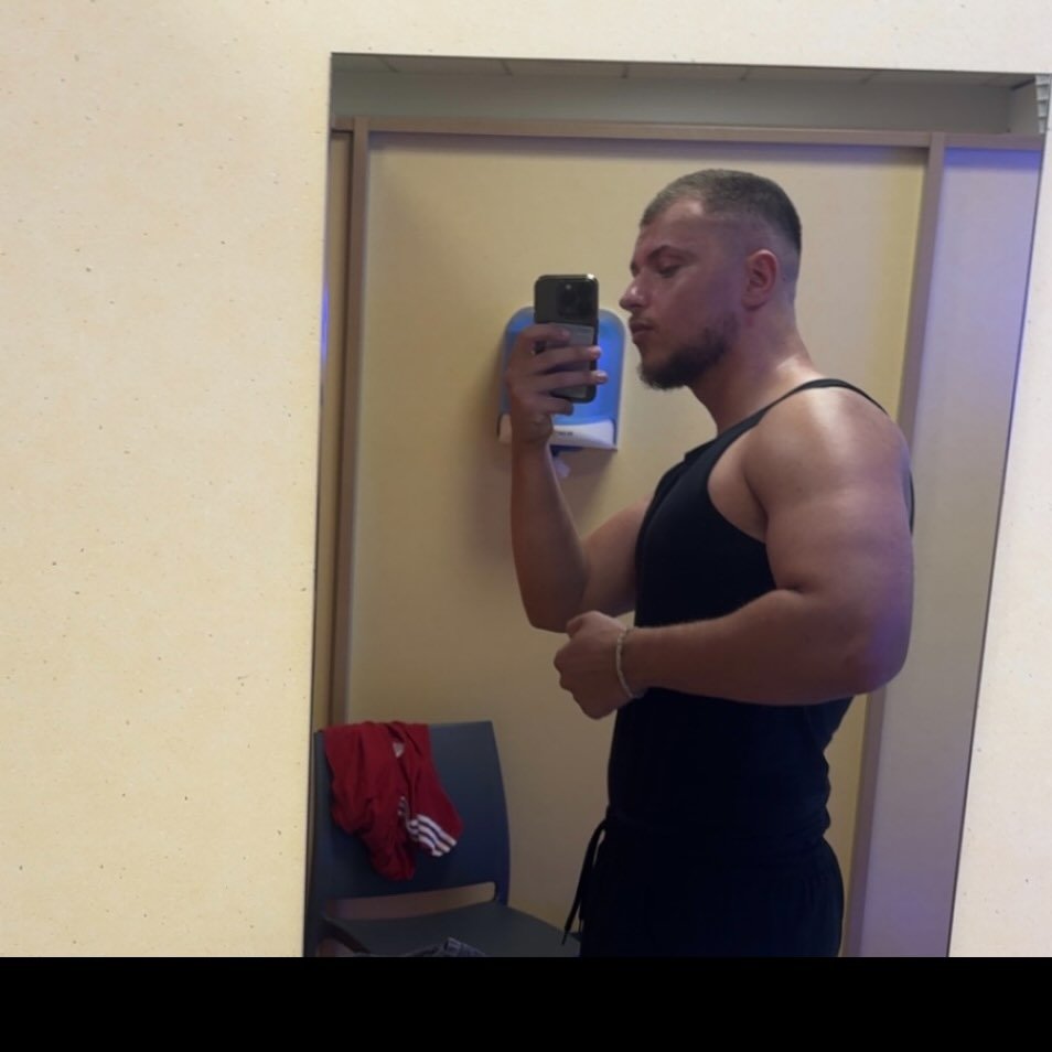 Instagram Profilbild von leonit_clgn
