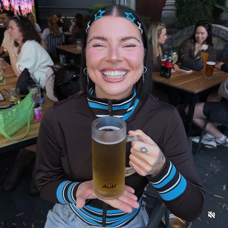 Instagram Profilbild von celinee__kfl