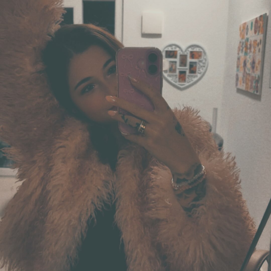 Instagram Profilbild von larella.x