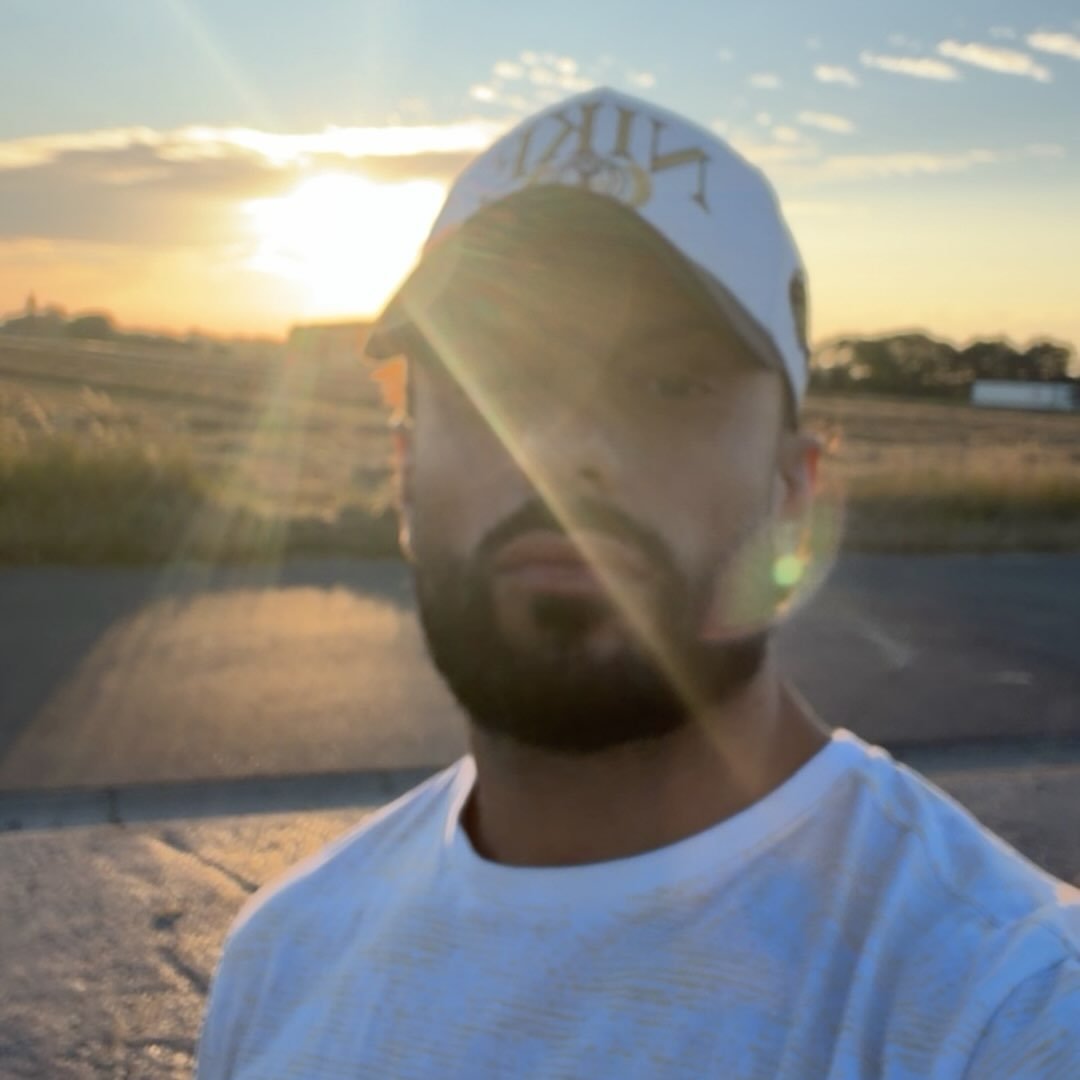 Instagram Profilbild von r.xmxi