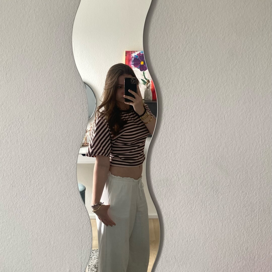 Instagram Profilbild von laura23_x7