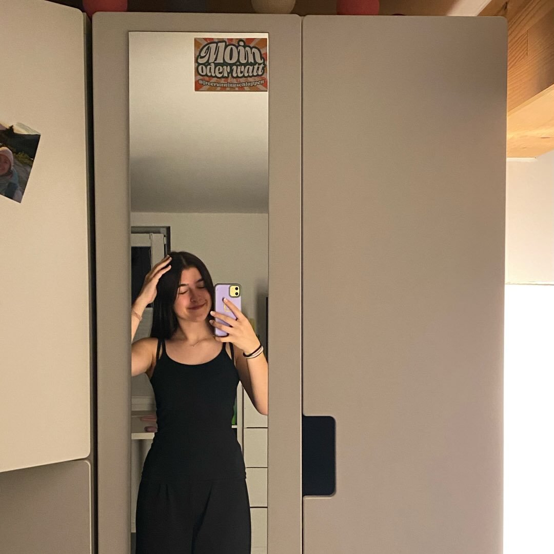 Instagram Profilbild von mona.prvt195