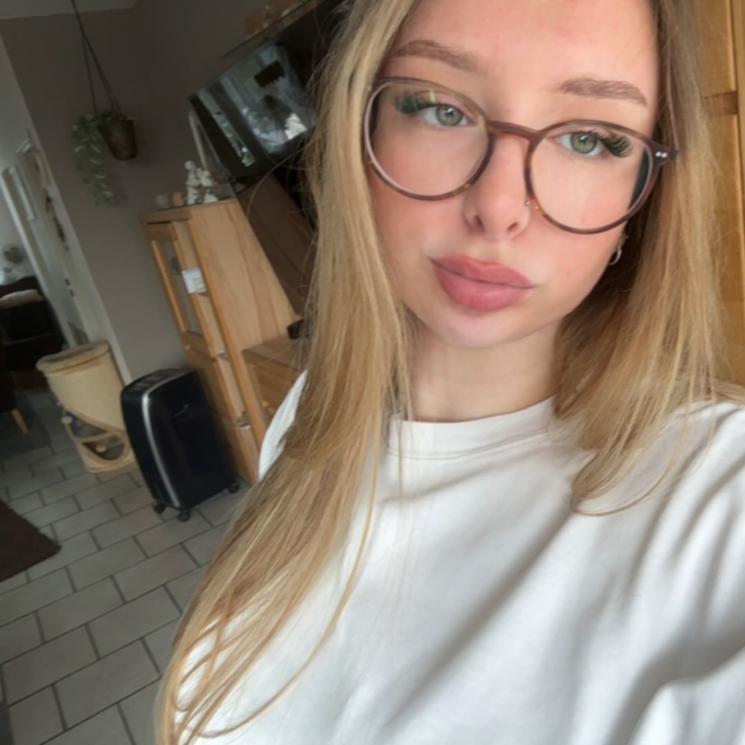 Instagram Profilbild von larapoes