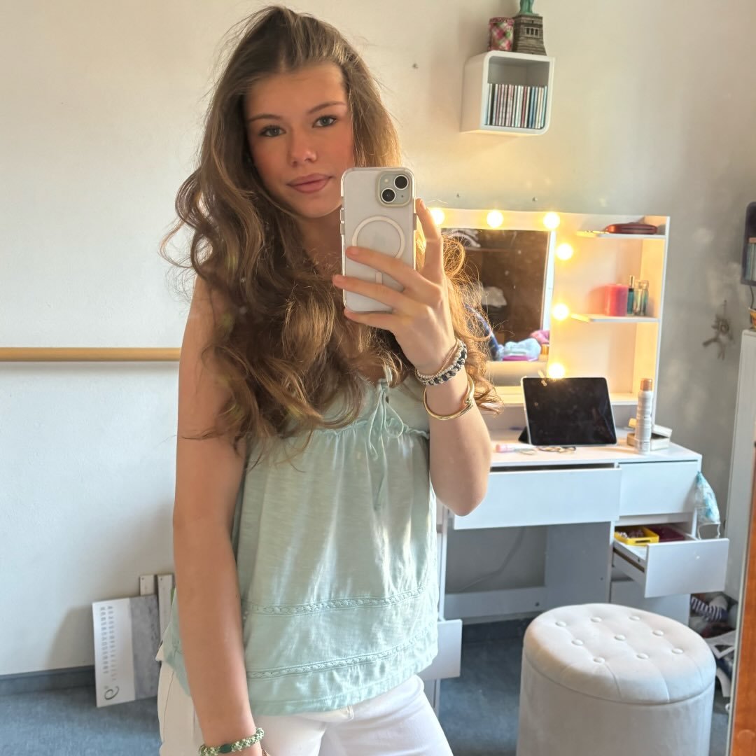 Instagram Profilbild von lara.ebrz_76