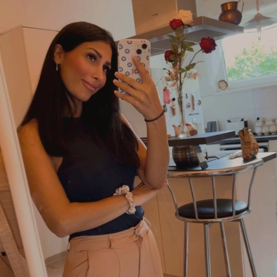 Instagram Profilbild von nilufarabuali95