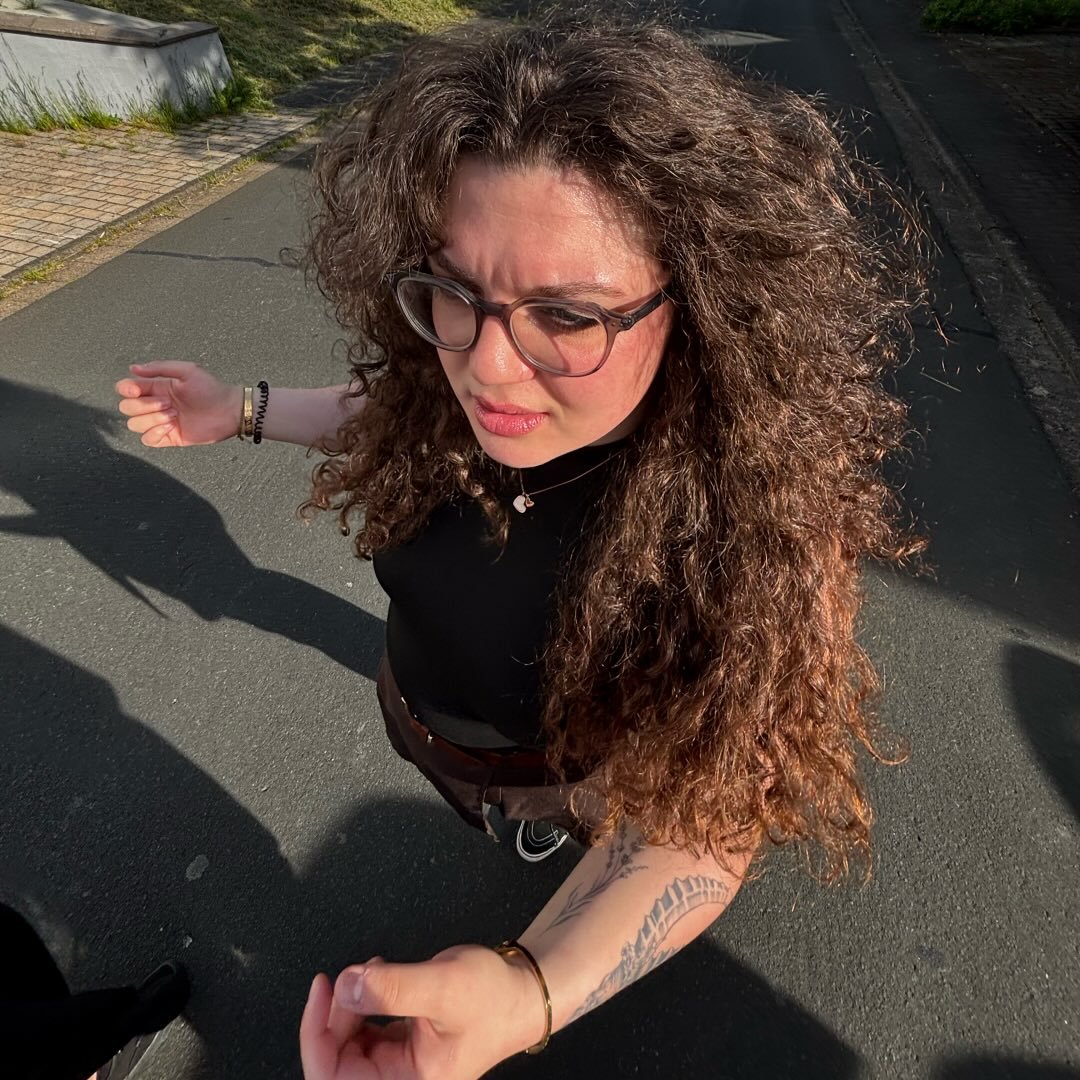 Instagram Profilbild von zweisechssara