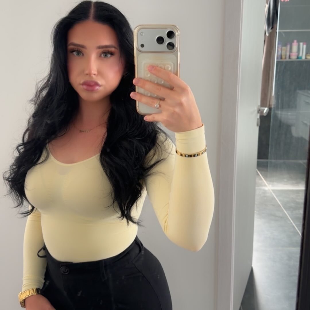 Instagram Profilbild von _viviane.fj_