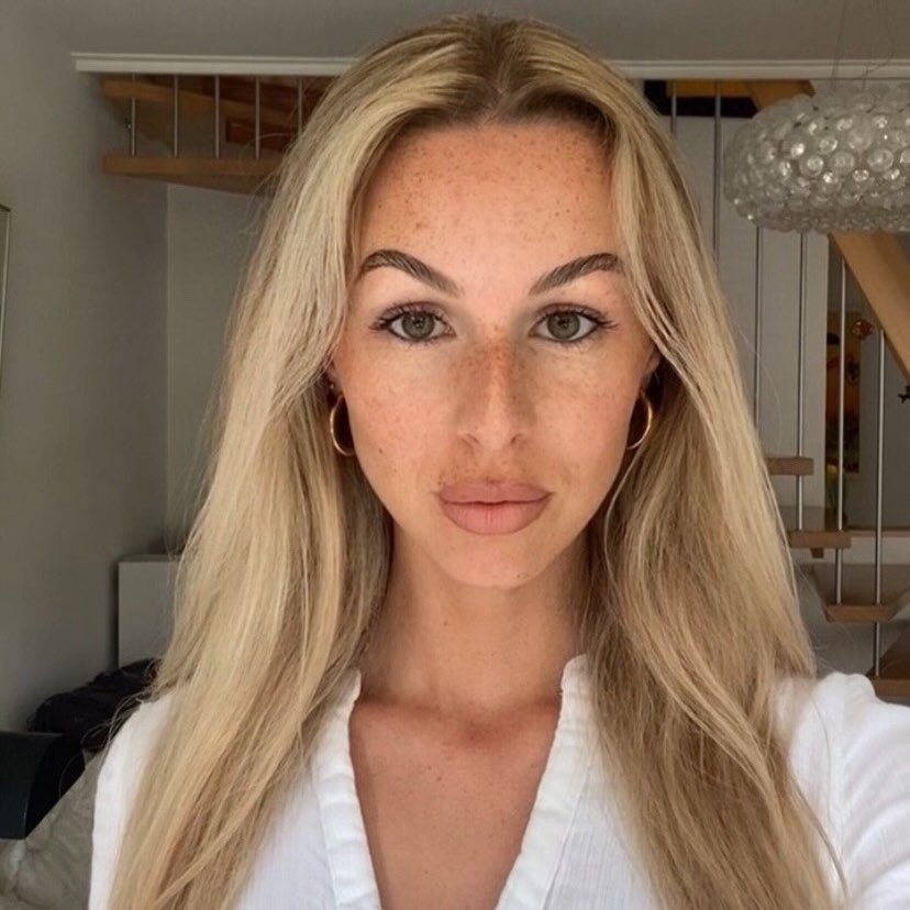 Instagram Profilbild von carolinee.cm