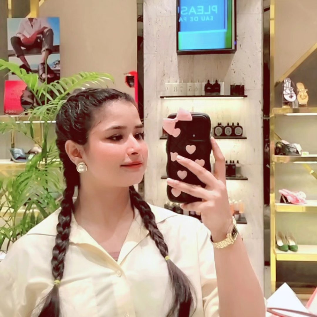 Instagram Profilbild von fareearif1124