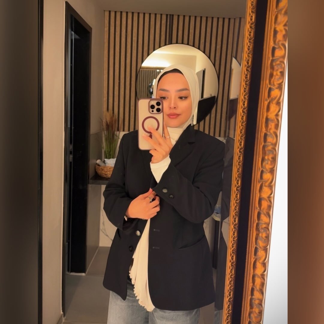 Instagram Profilbild von frzne_khb313