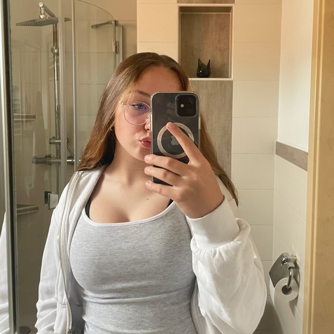 Instagram Profilbild von 9o2.emmx.069