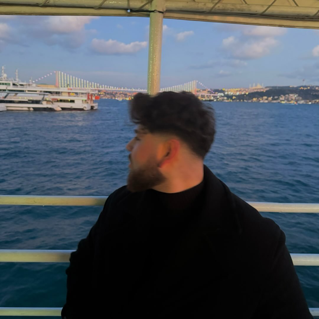 Instagram Profilbild von b.ust