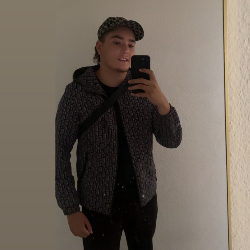 Instagram Profilbild von berkani49x