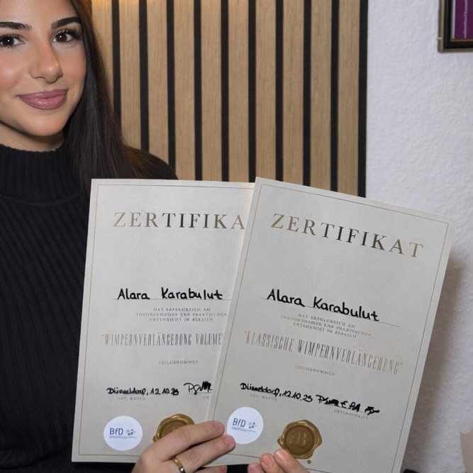 Instagram Profilbild von lashesbyalara