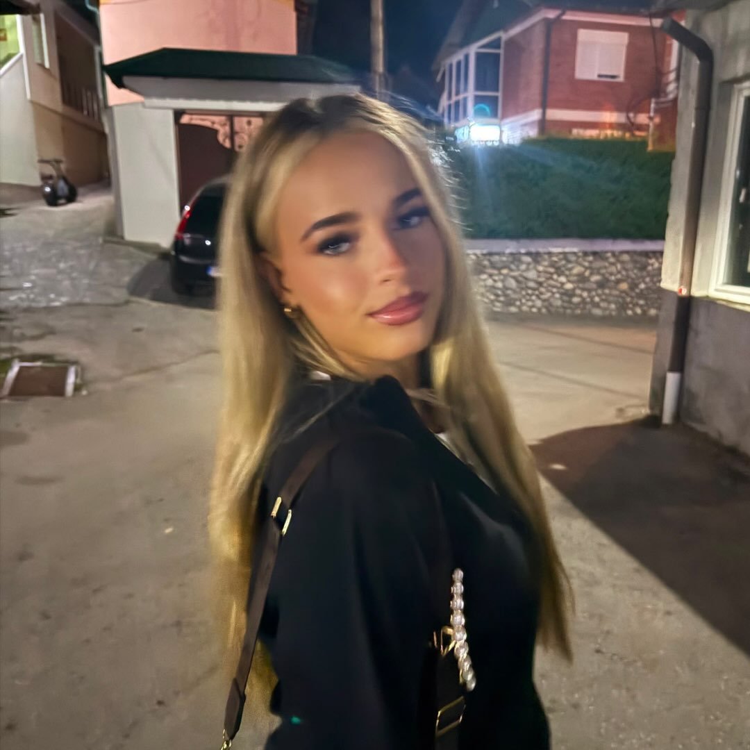 Instagram Profilbild von inayaelizaa