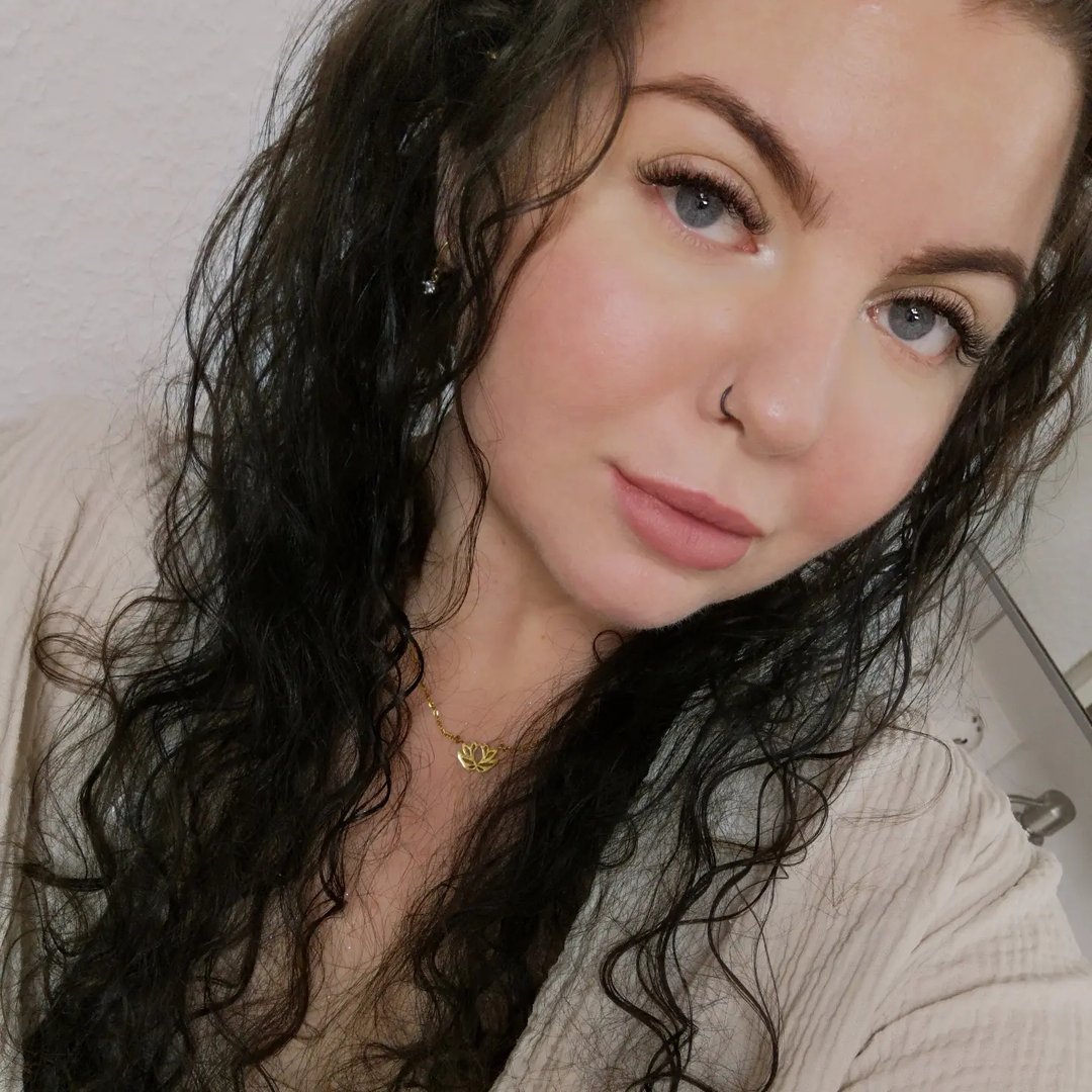 Instagram Profilbild von lari_jenny95