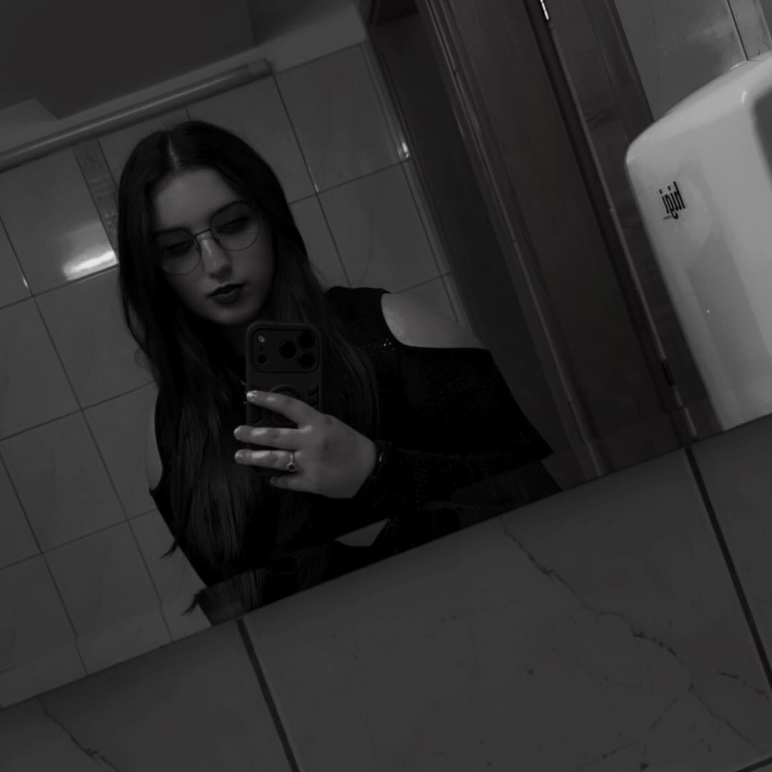 Instagram Profilbild von adelsbergerv