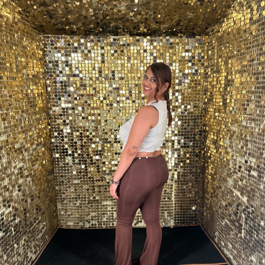Instagram Profilbild von elezoyaa