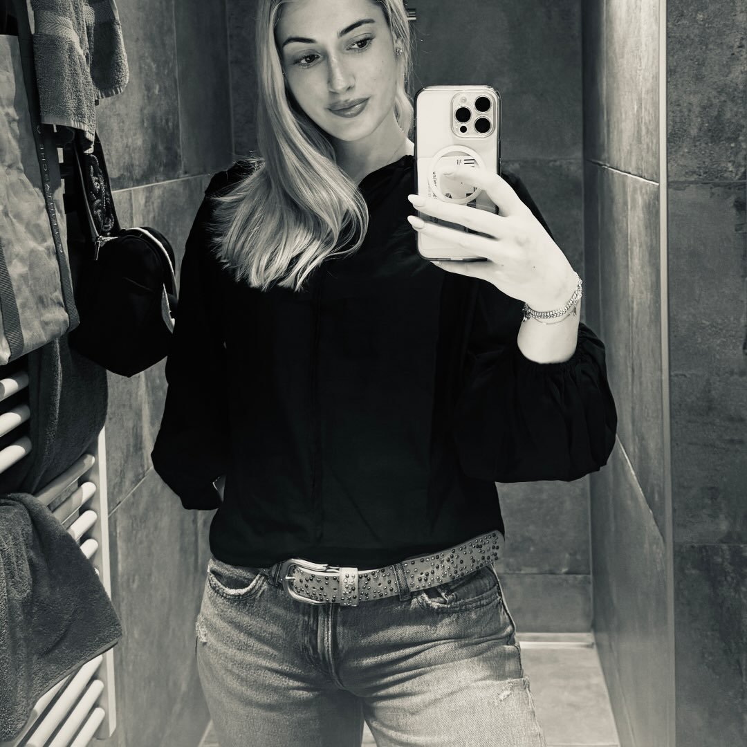 Instagram Profilbild von lara.hrl