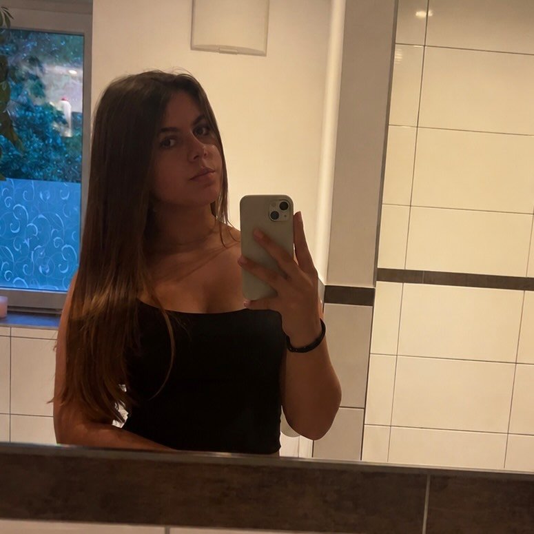 Instagram Profilbild von helenaholzer.prvt