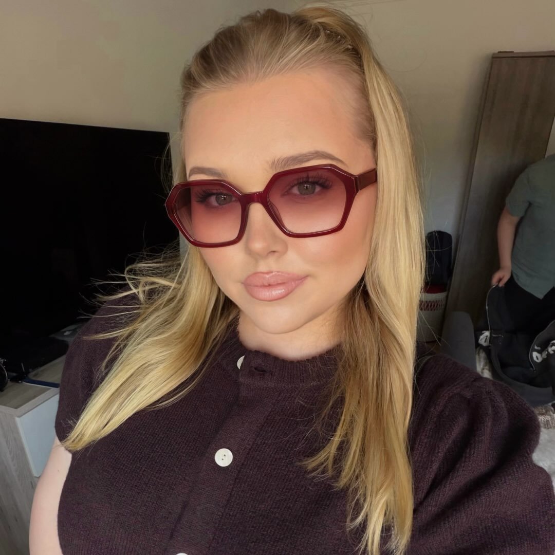 Instagram Profilbild von _elenaaageoo