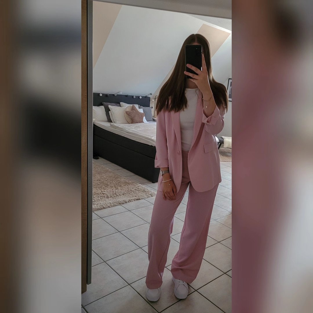 Instagram Profilbild von lara_e10