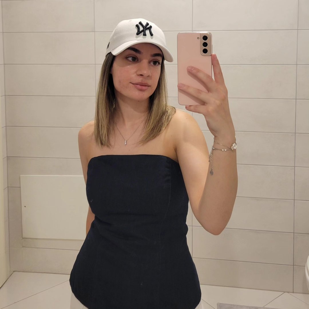 Instagram Profilbild von rinaaveselii