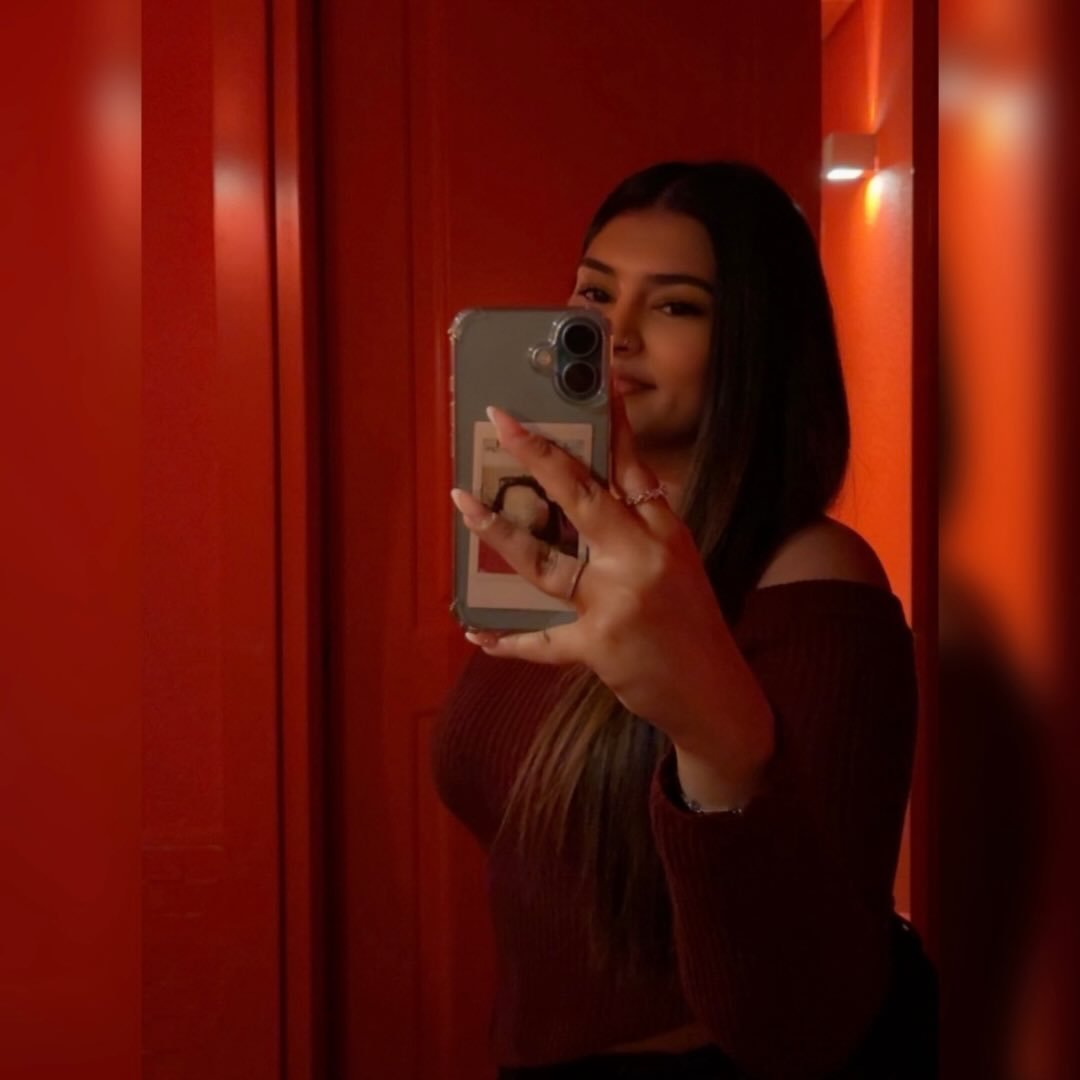 Instagram Profilbild von r.akshii