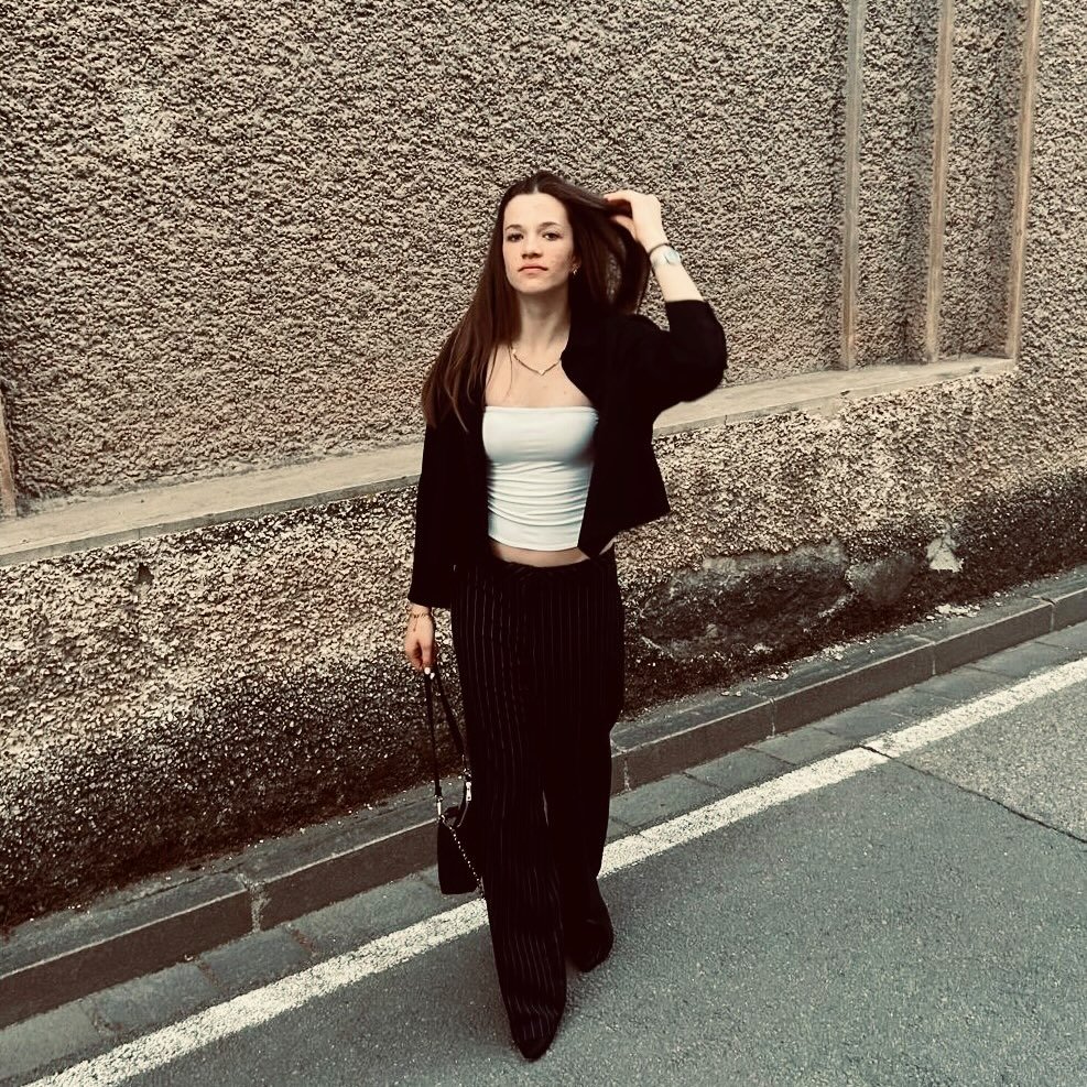 Instagram Profilbild von lena.bassot
