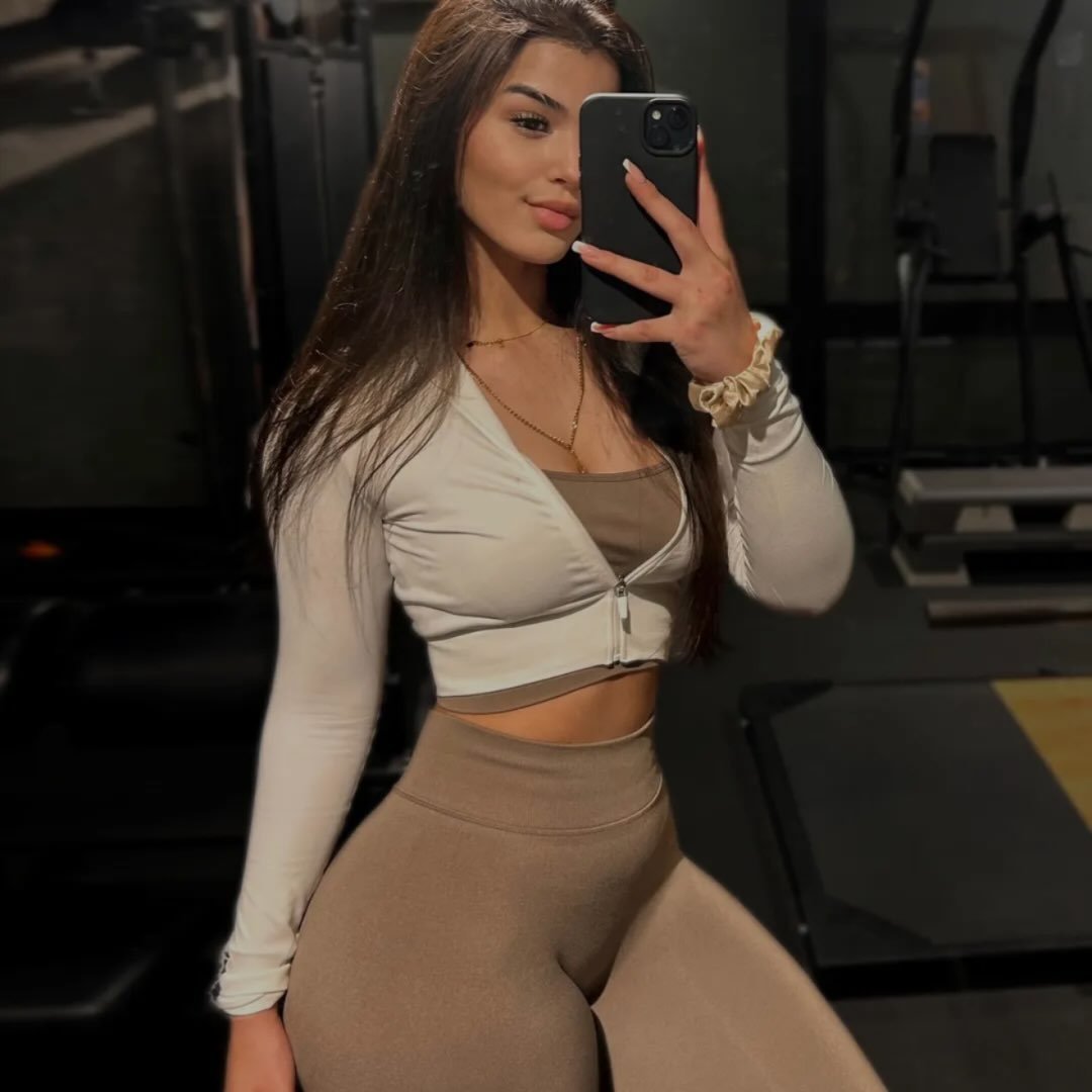Instagram Profilbild von adeline.larissaa